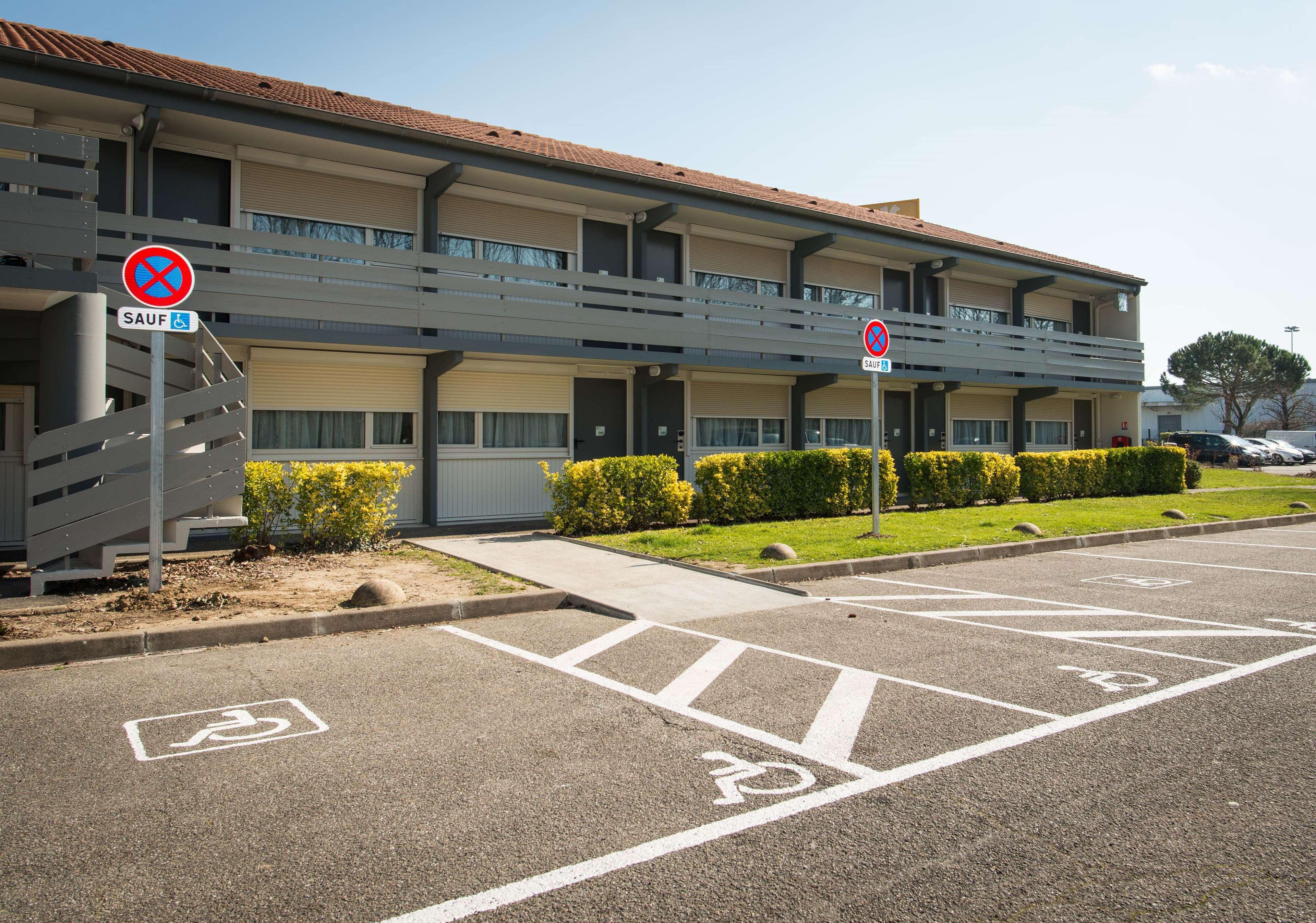 Campanile Agen Hotel Exterior photo
